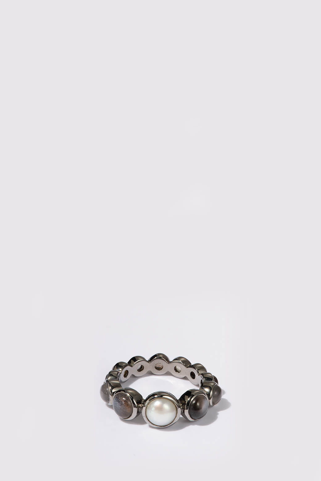 Graduated Dot Ring - Pearl & Black Sheen Moonstone