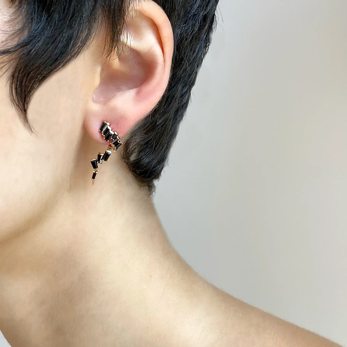Mini Ruffled Ear Lassos - Black Spinel