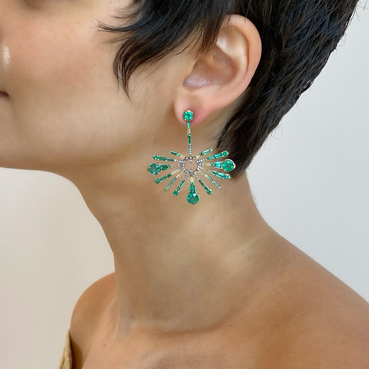 Sea Anemone Earrings - Emerald & Diamond