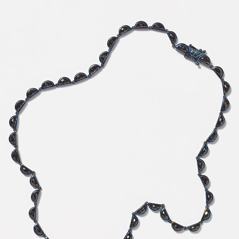 Small Scallop Rivière Necklace - Black Spinel