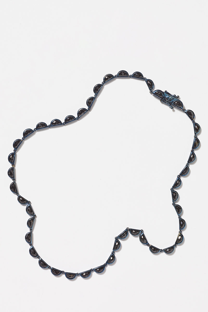 Small Scallop Rivière Necklace - Black Spinel