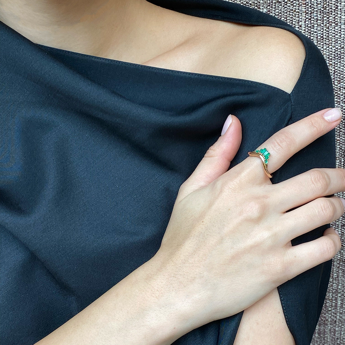 Bump Ruched Ring - Emerald