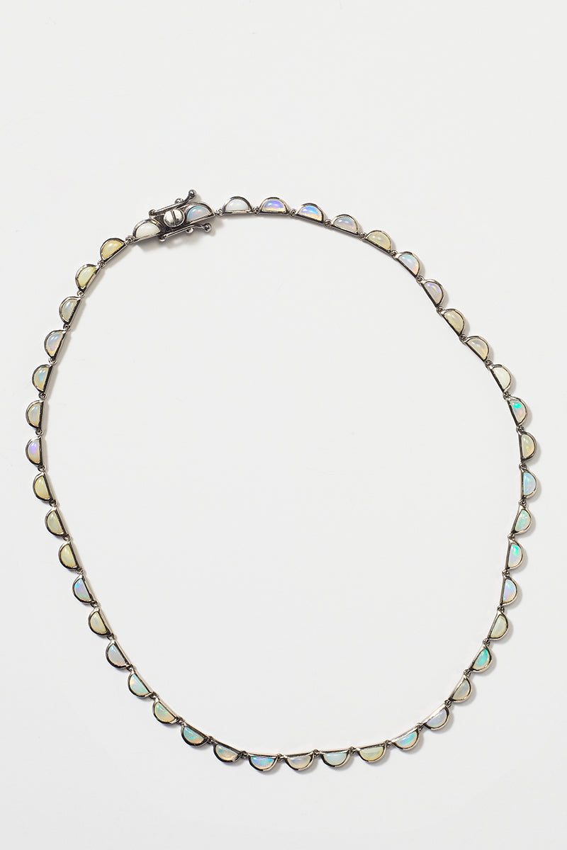Small Scallop Rivière Necklace - Ethiopian Opal