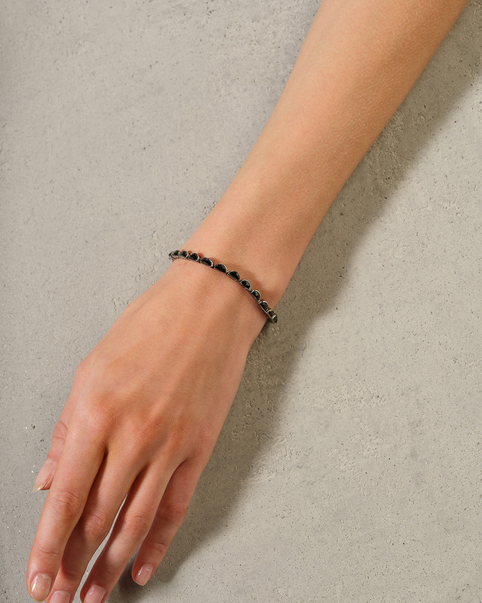 Small Scallop Tennis Bracelet - Black Spinel