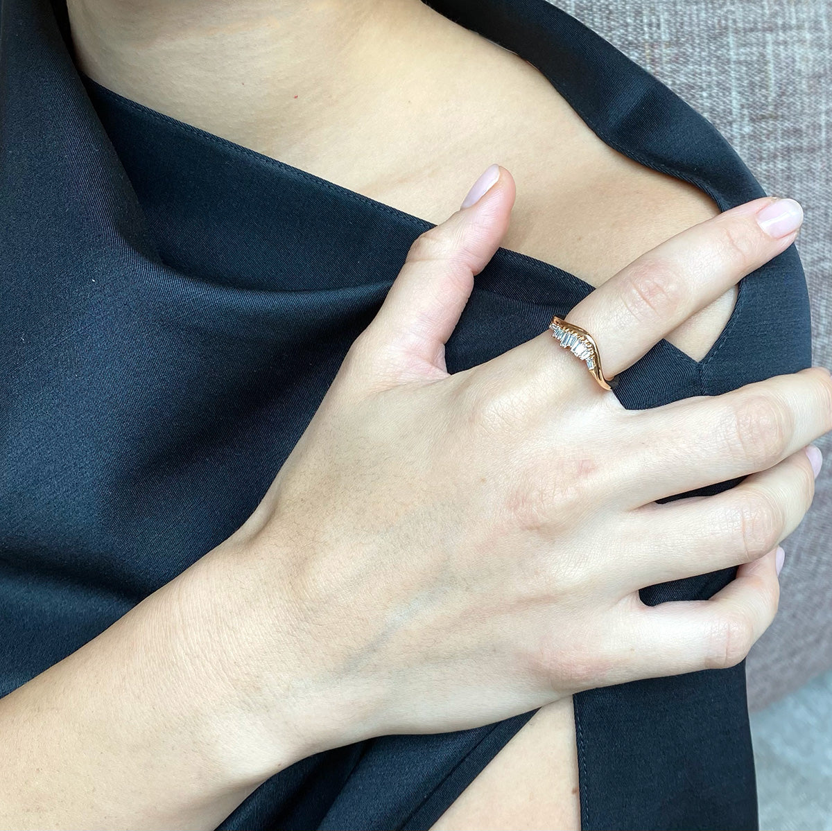 Swoop Side Ruched Ring - Diamond