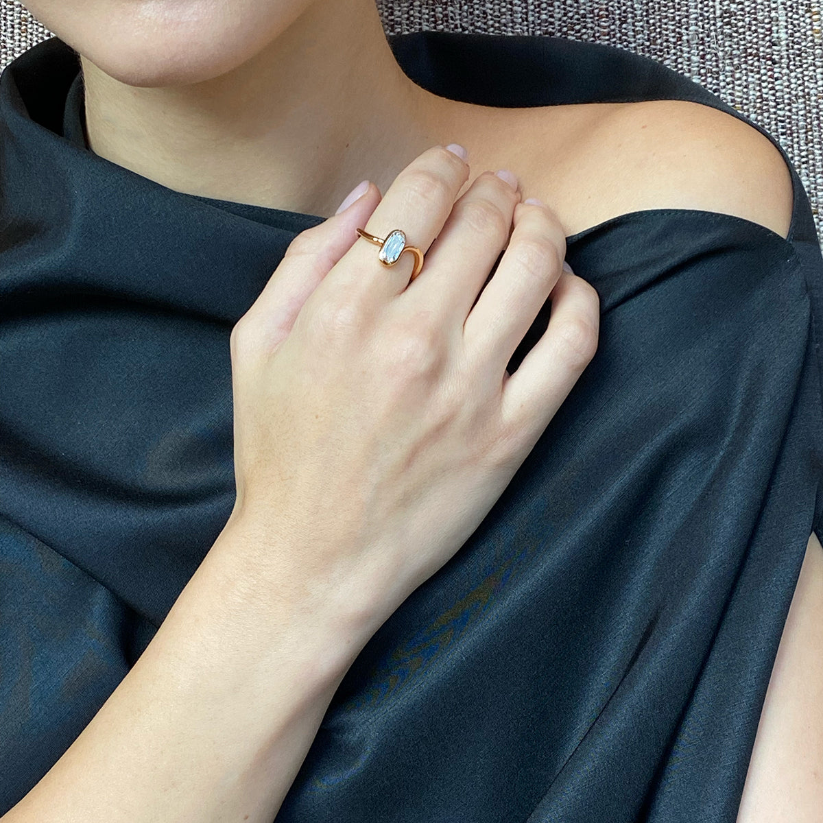 Twist & Tie Oval Solitaire Ring