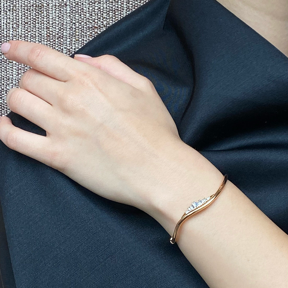 Twisted Ruched Cuff Bracelet - Diamond